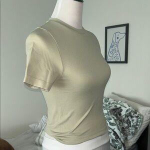 New S fitted tan short sleeve shapewear  T-Shirt
